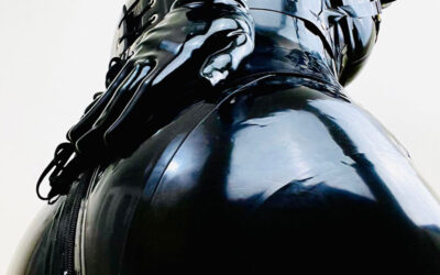 Facesitting & Control, The Power in Stillness